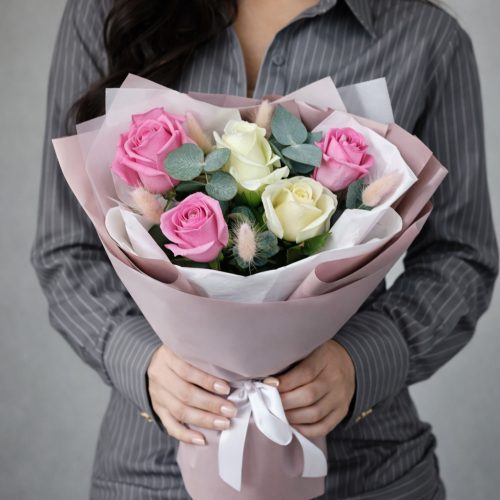 Букет из роз «Пудровая нежность»